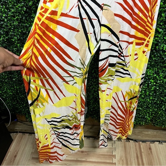 FOREVER 21 | Tropical Print Jumpsuit - Picture 7 of 13